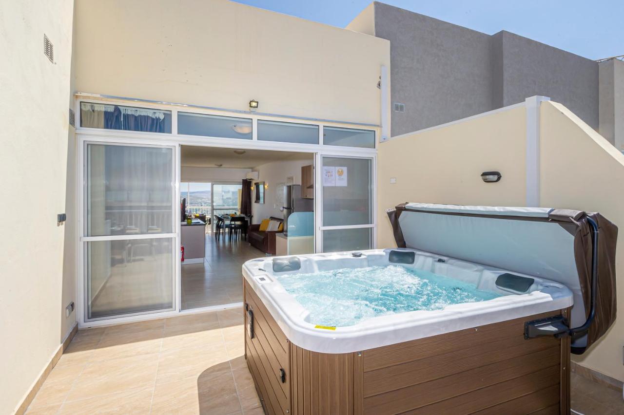Summer Breeze Penthouse With Private Hot Tub & Terrace With Panoramic Views, By Getawaysmalta Меллиеха Экстерьер фото