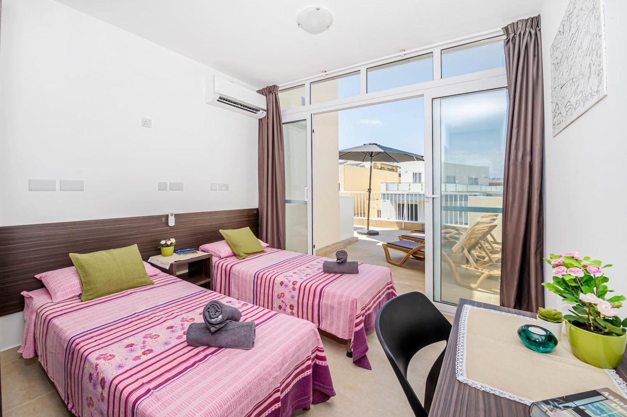 Summer Breeze Penthouse With Private Hot Tub & Terrace With Panoramic Views, By Getawaysmalta Меллиеха Экстерьер фото